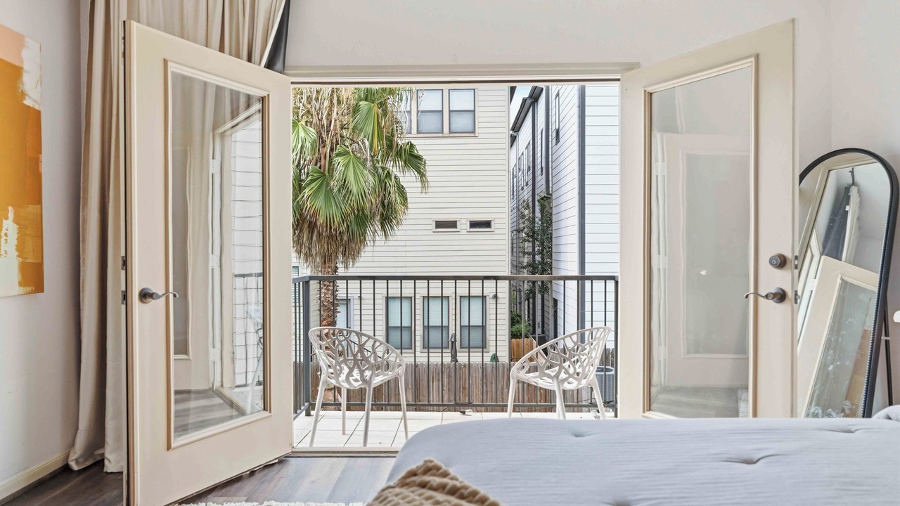 Photo of Bedroom in Washington Ave./ Memorial Park