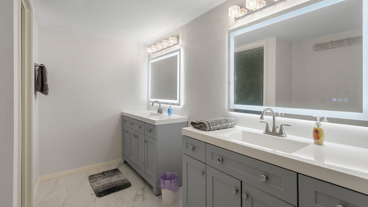 Photo of Bathroom in George Bush Park/Eldridge