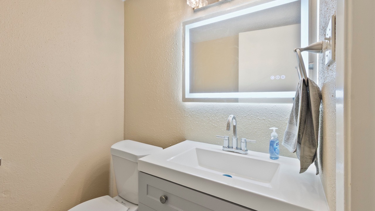 Photo of Bathroom in George Bush Park/Eldridge