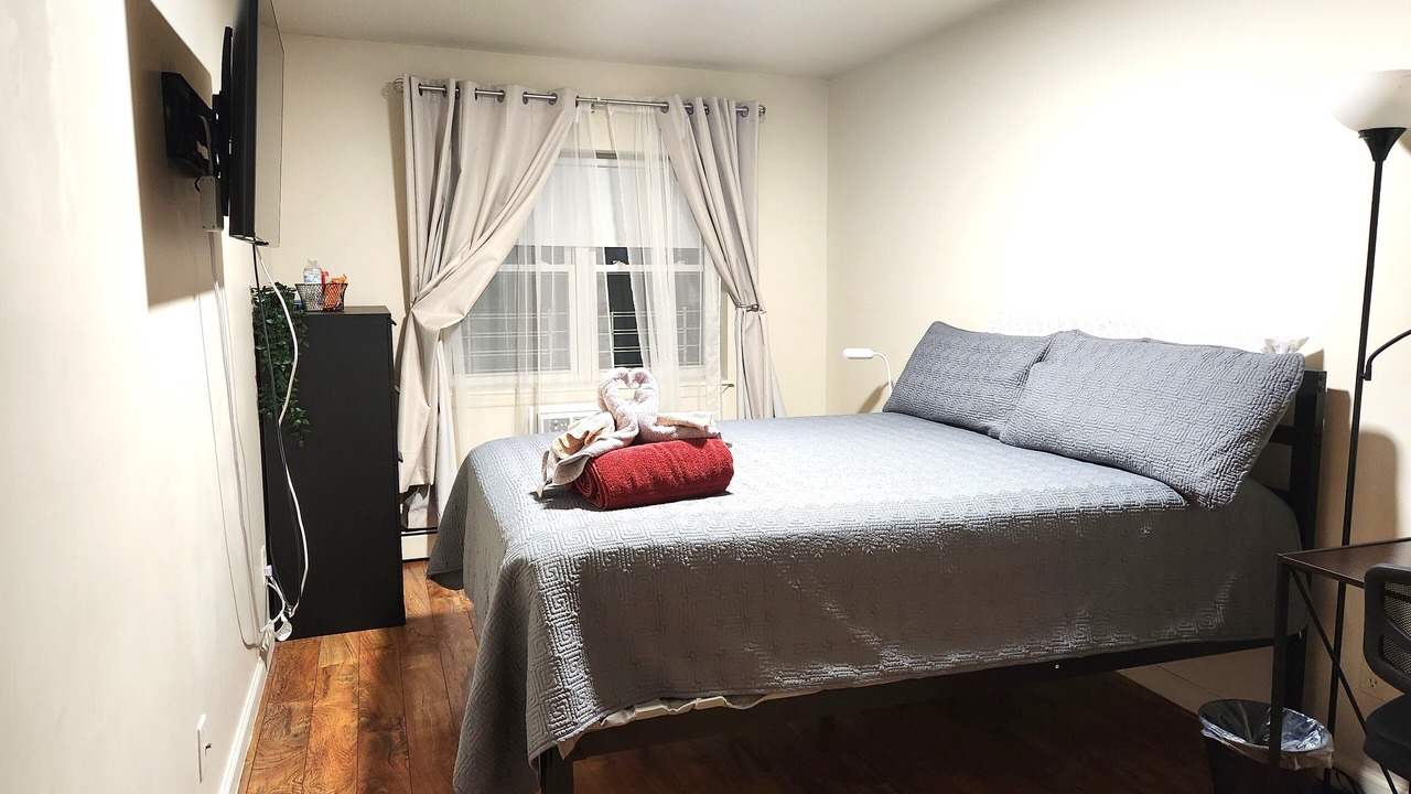 Photo of Bedroom in West Bronx