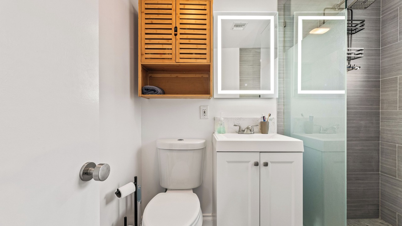 Photo of Bathroom in Los Angeles
