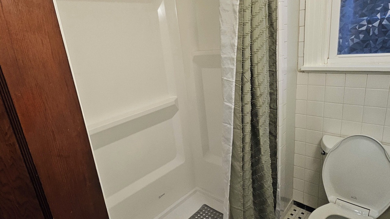 Photo of Bathroom in Mosby