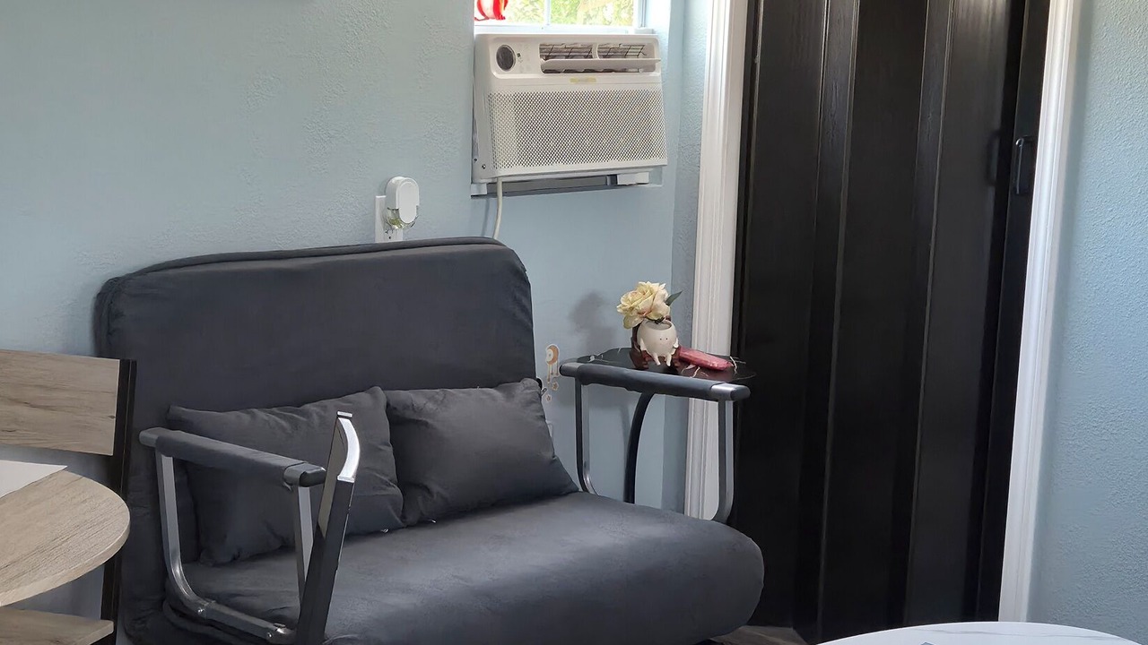 Photo of Livingroom in Alvin