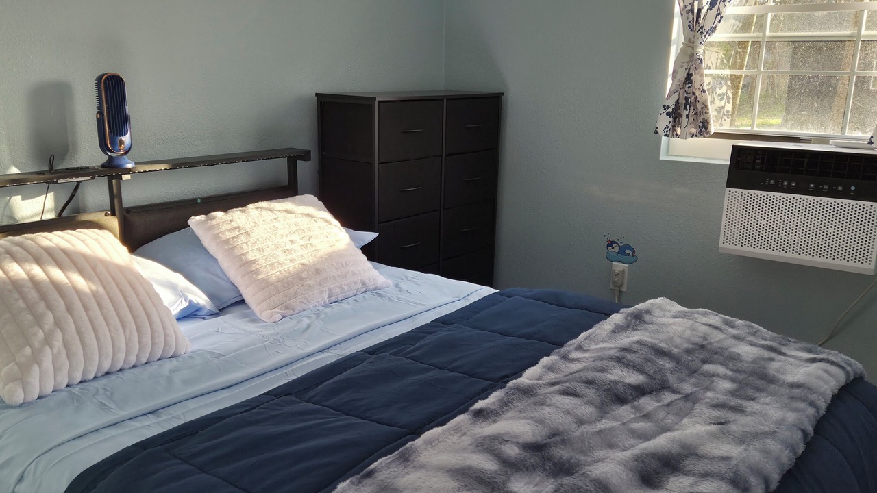 Photo of Bedroom in Alvin