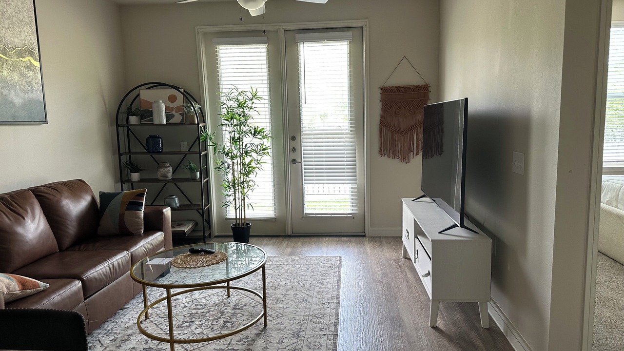 Photo of Livingroom in George Bush Park/Eldridge
