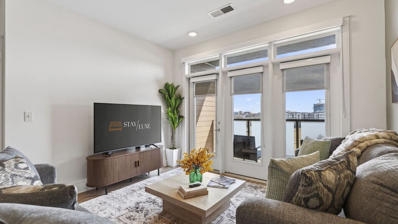 Photo of Livingroom in Second Ward