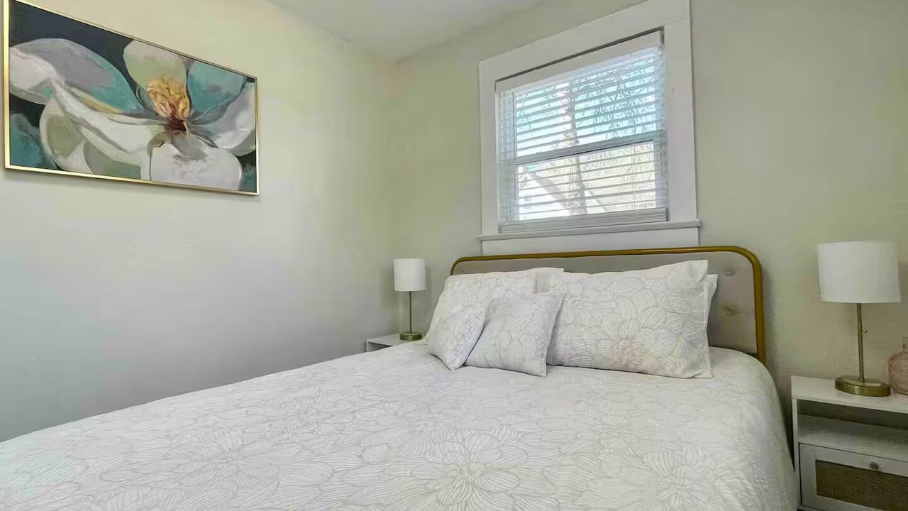 Photo of Bedroom in Hamlet