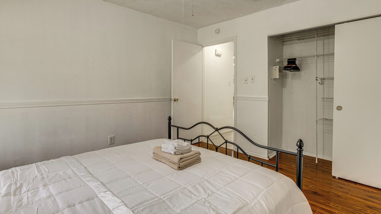 Photo of Bedroom in Clodine