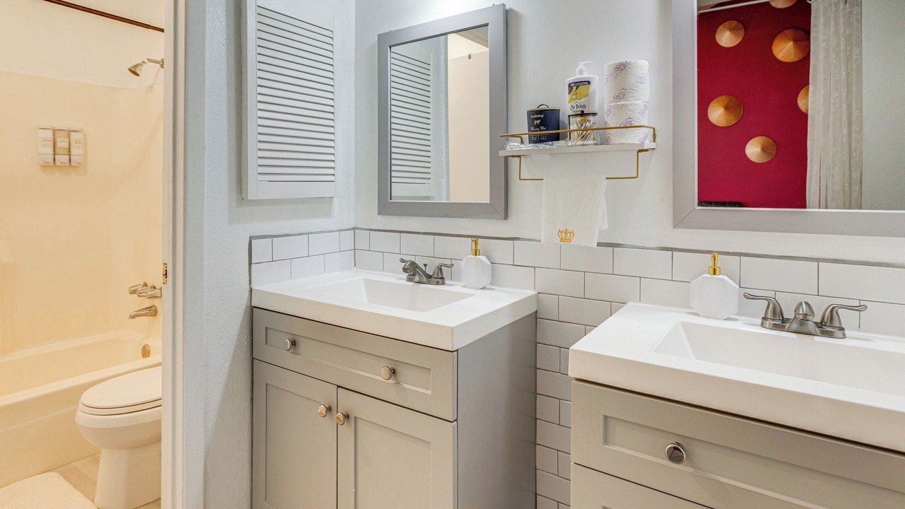 Photo of Bathroom in Clodine