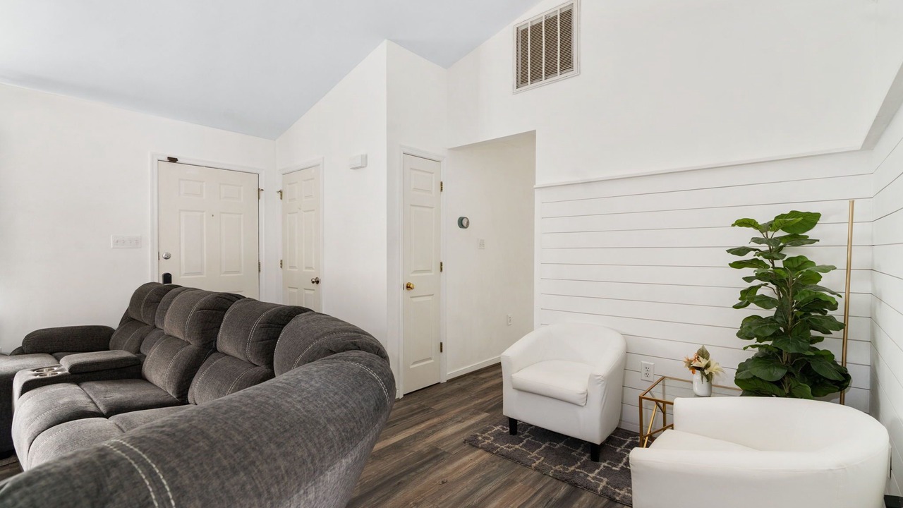 Photo of Livingroom in Glen Allen