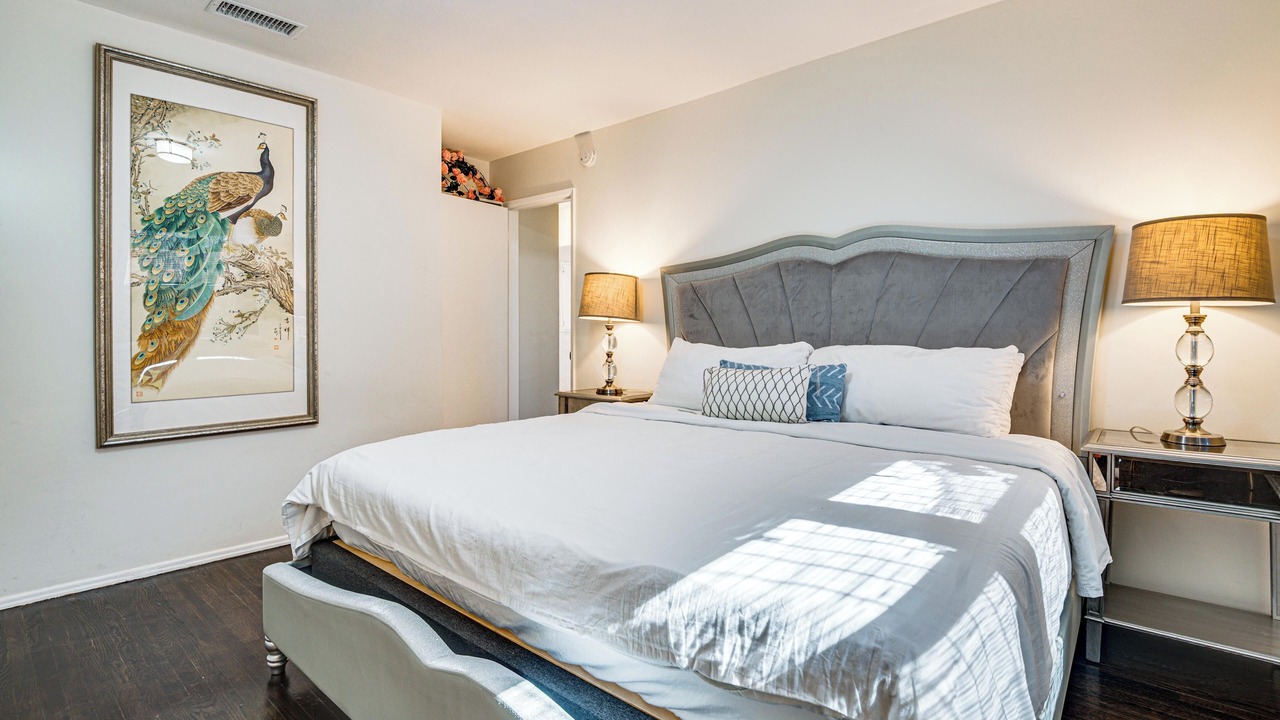 Photo of Bedroom in East Pasadena