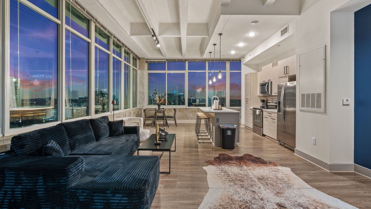 Photo of Bedroom in Peachtree Center