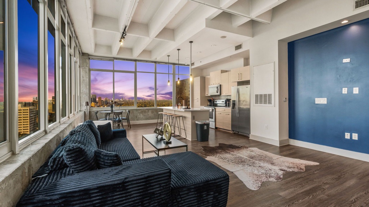 Photo of Bedroom in Peachtree Center