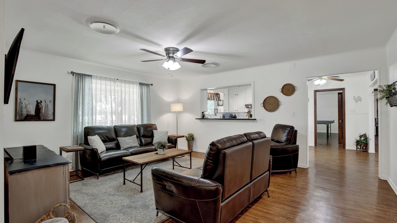 Photo of Livingroom in Stonewall