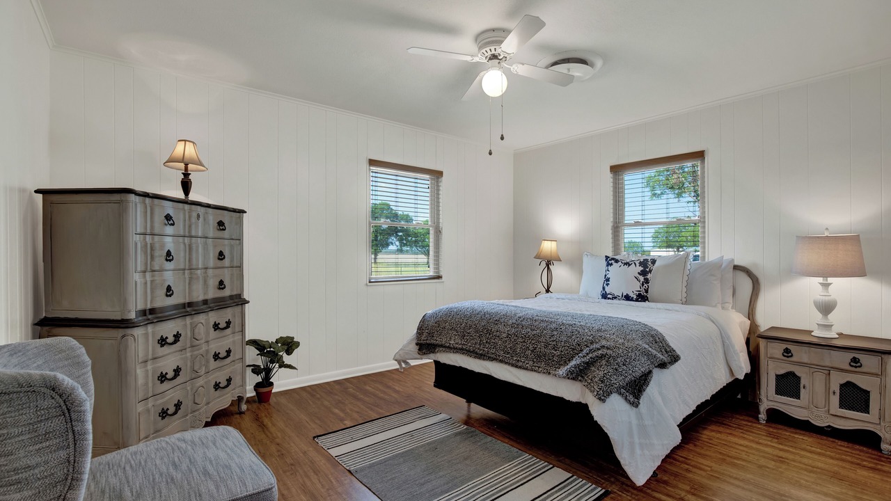 Photo of Bedroom in Stonewall