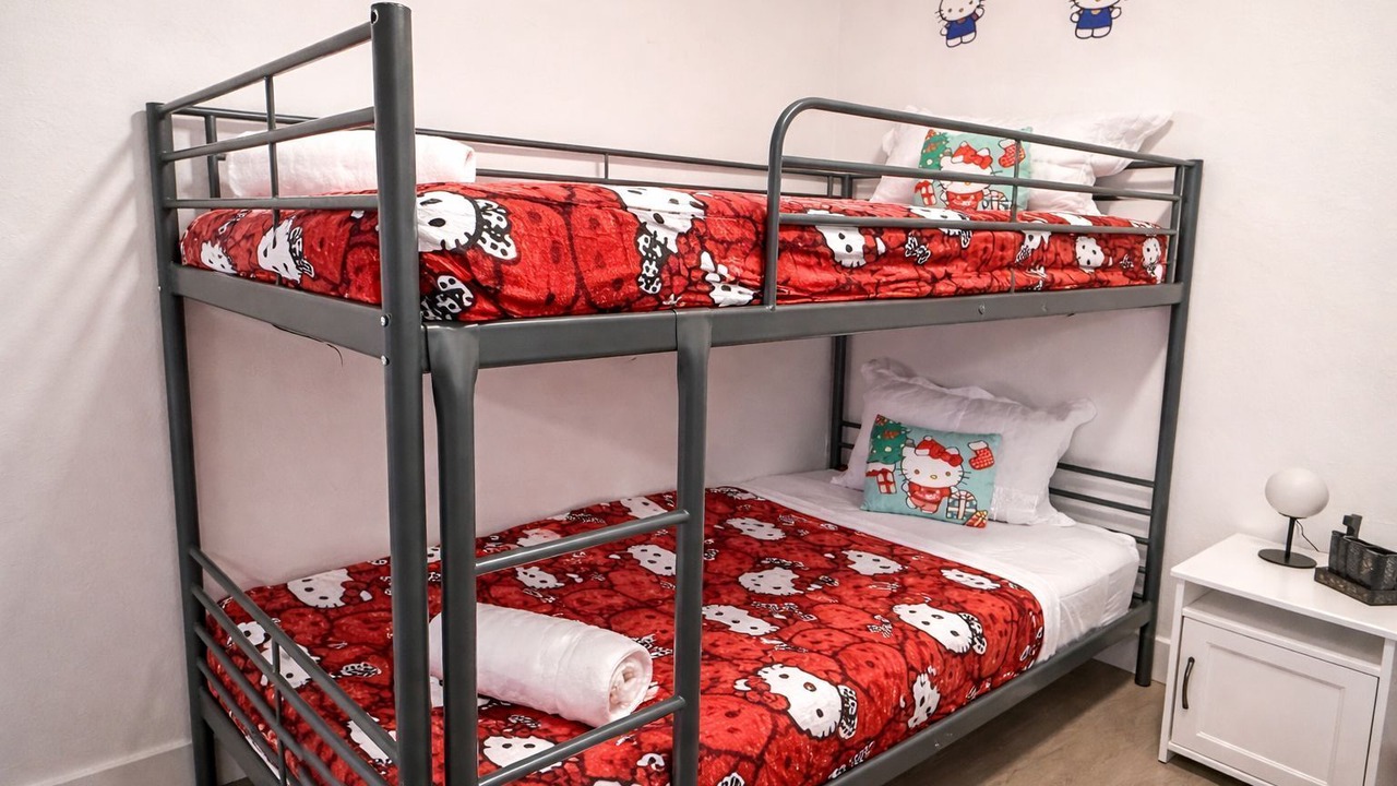 Photo of Bedroom in Oak Ridge