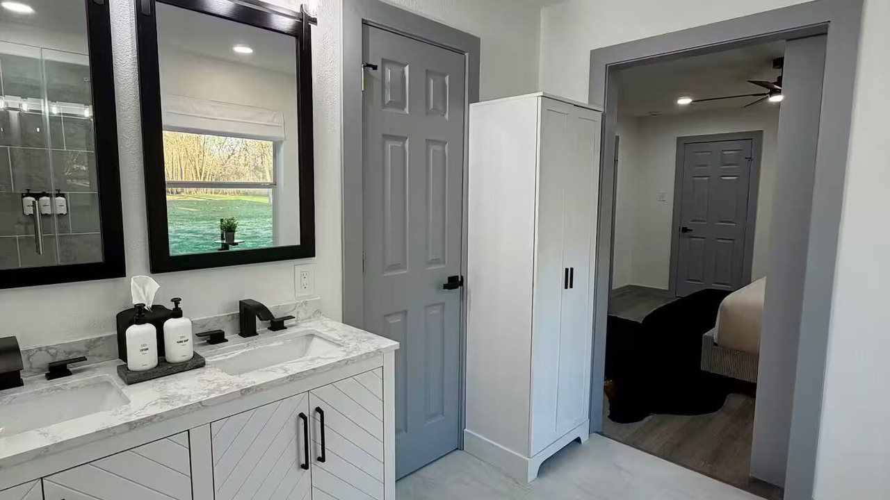 Photo of Bathroom in Brookshire