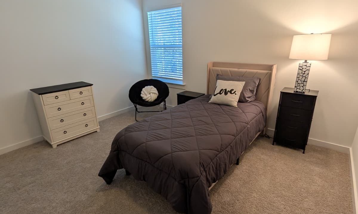 Photo of Bedroom in Supply