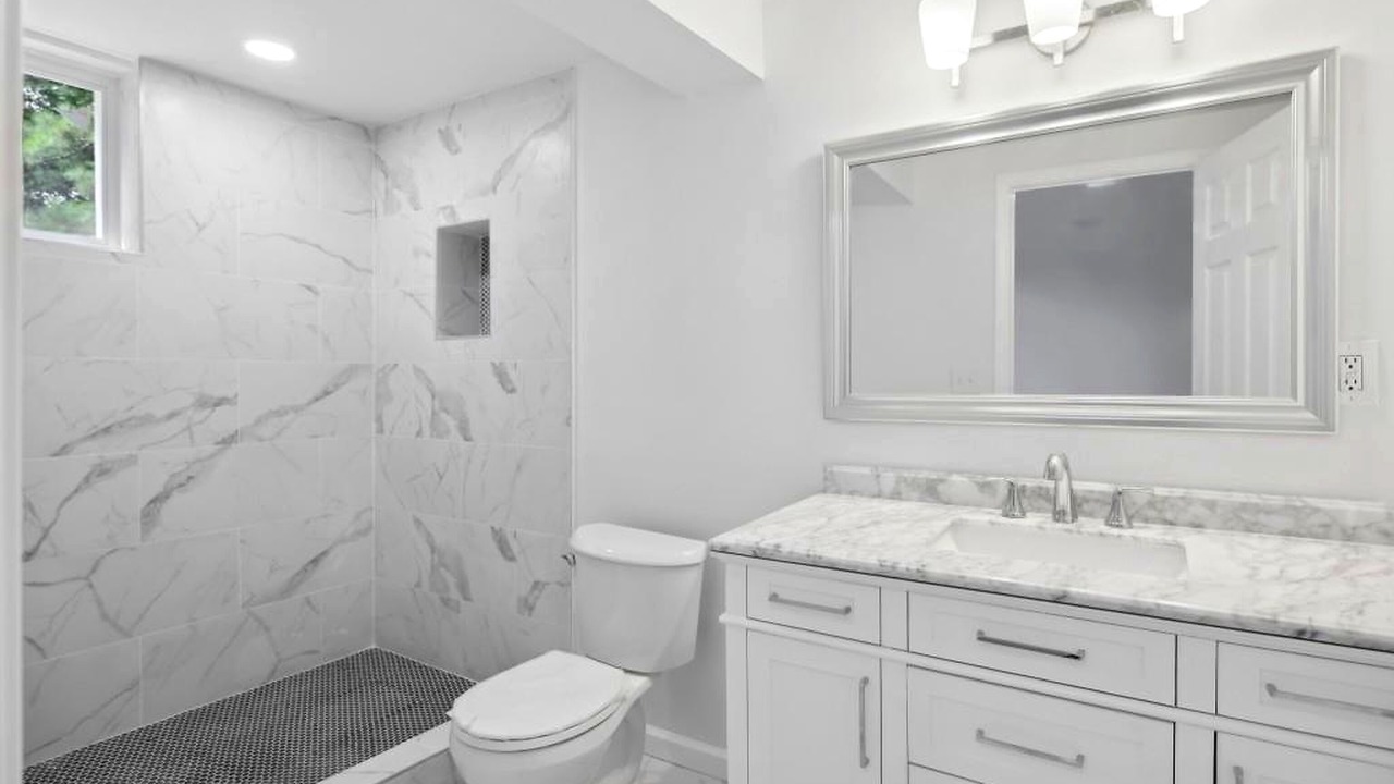 Photo of Bathroom in Collier Heights