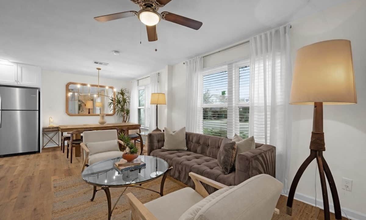 Photo of Livingroom in Foster Place