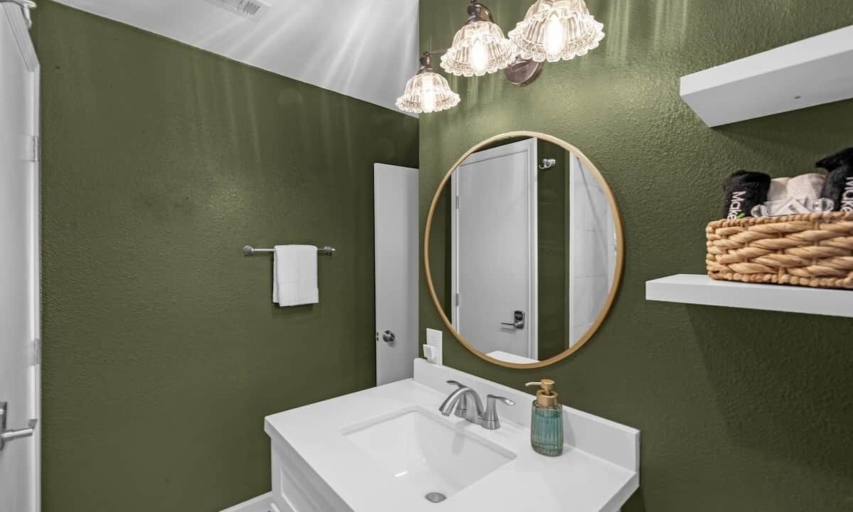 Photo of Bathroom in Foster Place
