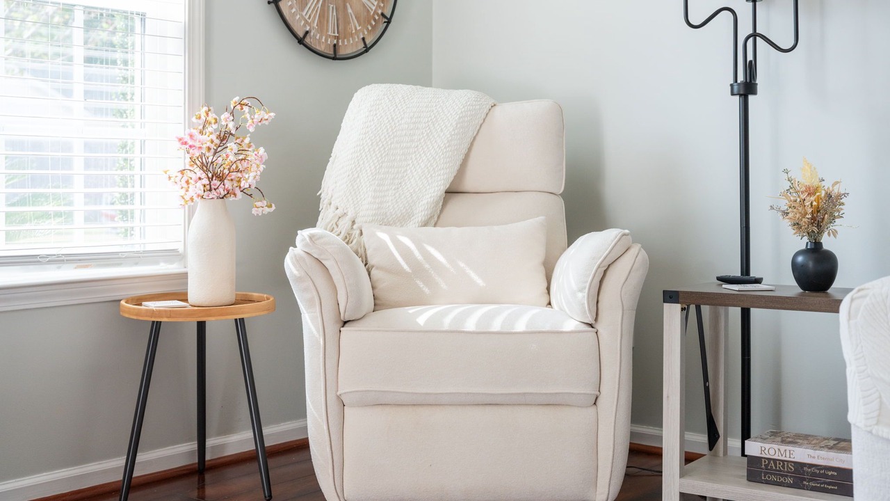 Photo of Livingroom in Murraysville
