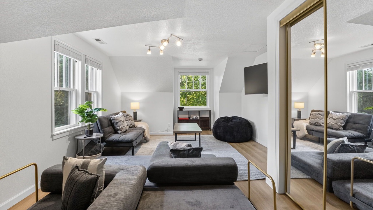 Photo of Livingroom in Garden Home-Whitford