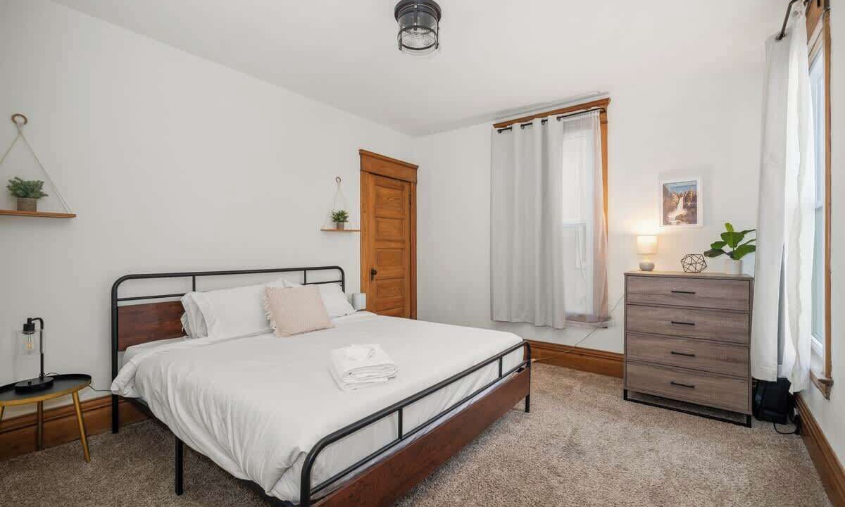 Photo of Bedroom in West Central