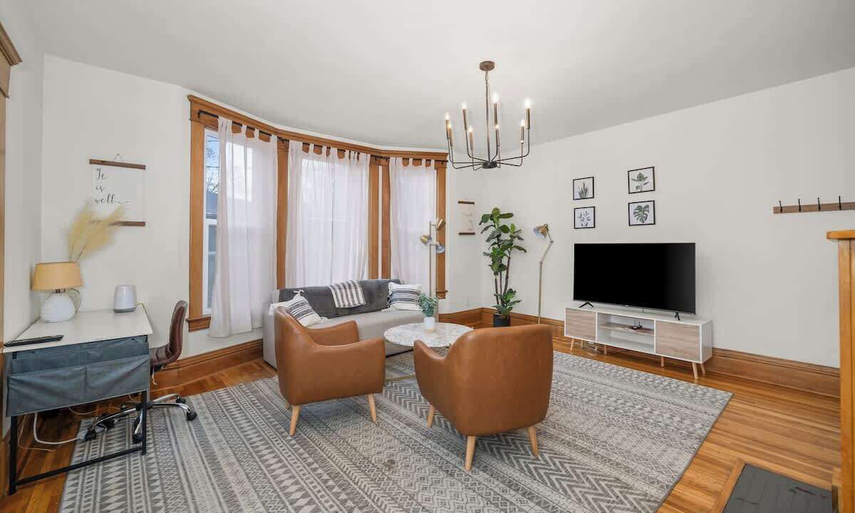 Photo of Livingroom in West Central