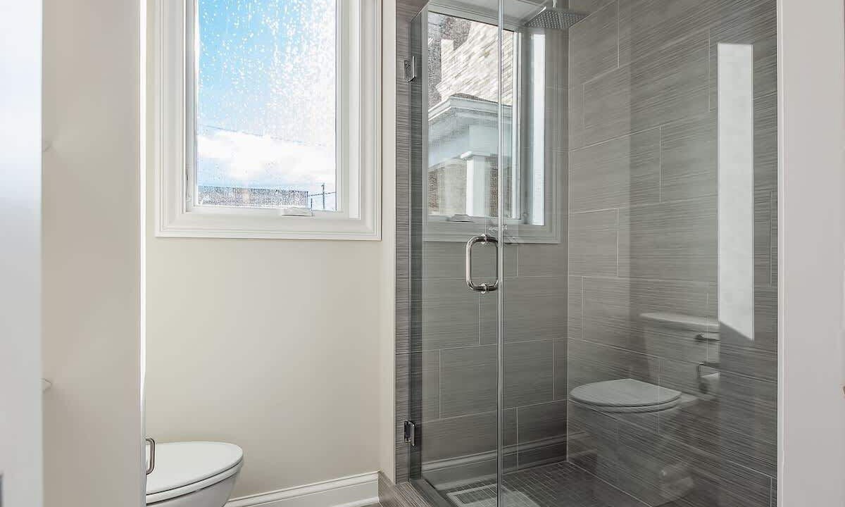Photo of Bathroom in Downtown Columbus