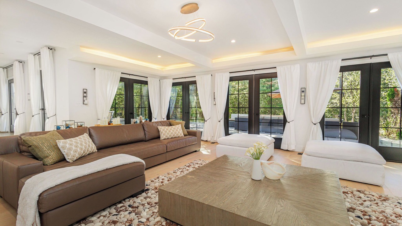 Photo of Livingroom in Dedham