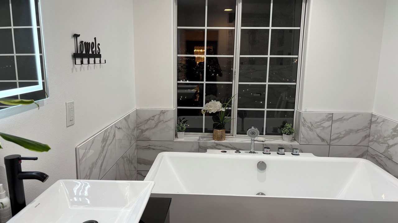 Photo of Bathroom in Crenshaw