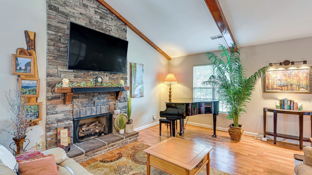 Photo of Livingroom in Lexington
