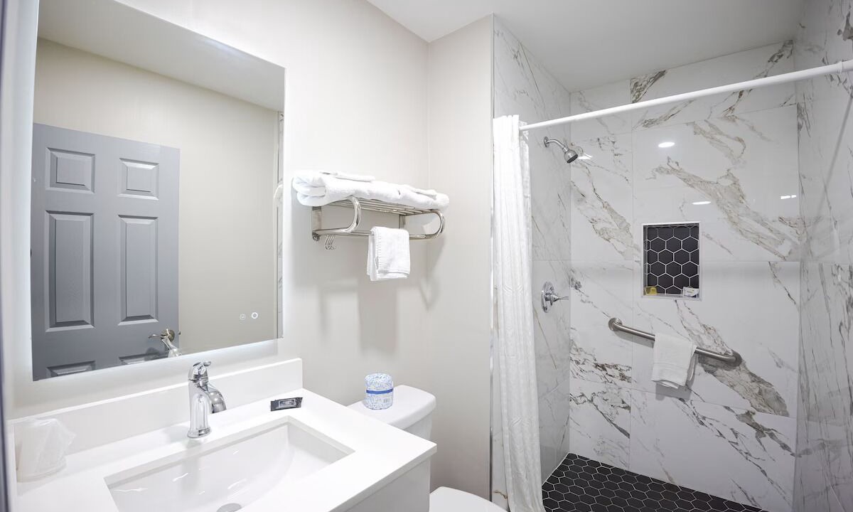 Photo of Bathroom in Le Barons Of Titusville