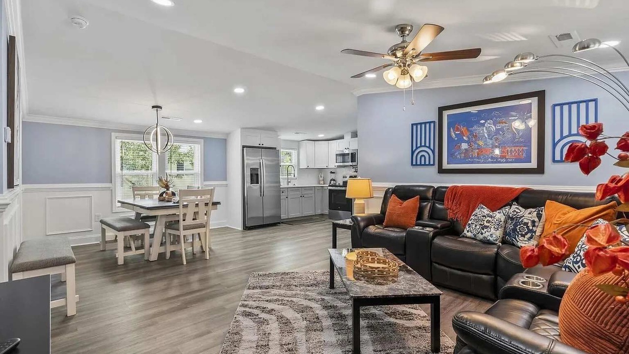 Photo of Livingroom in Little River
