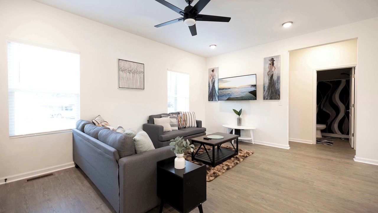 Photo of Livingroom in Burlington