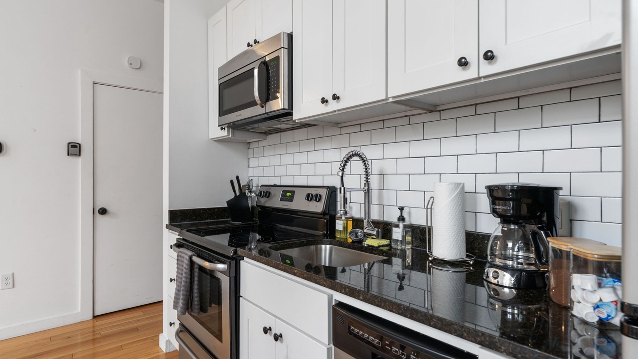 Photo of Kitchen in Monroe Ward