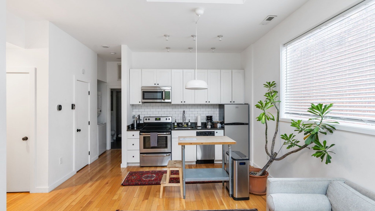 Photo of Kitchen in Monroe Ward
