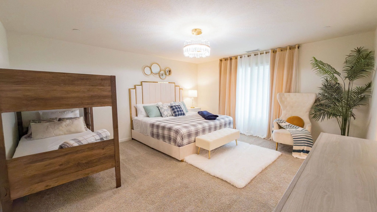 Photo of Bedroom in Raisin