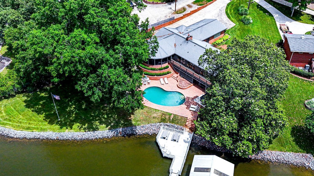 Photo of Outdoor in Dixie - Berryhill