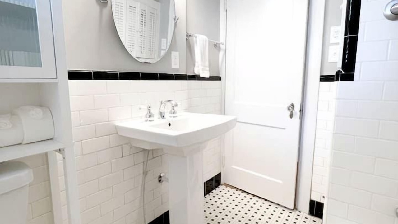 Photo of Bathroom in Plaza Midwood