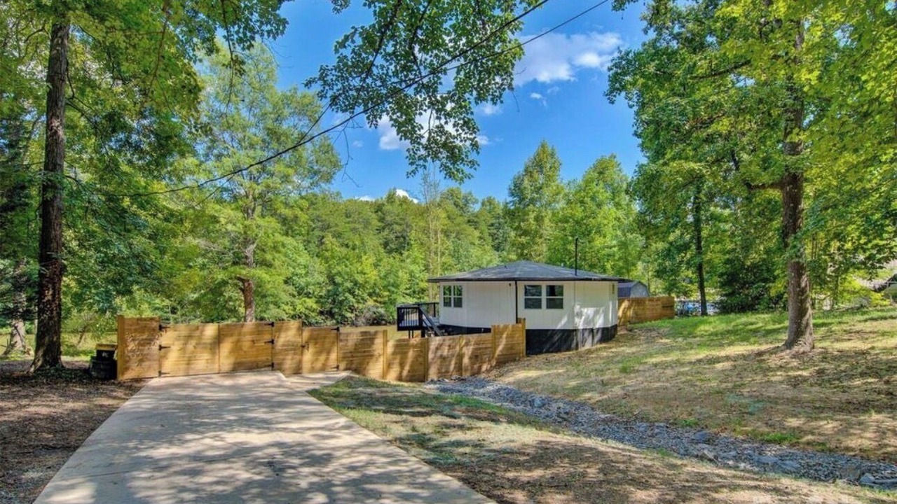 Photo of Outdoor in Southmont