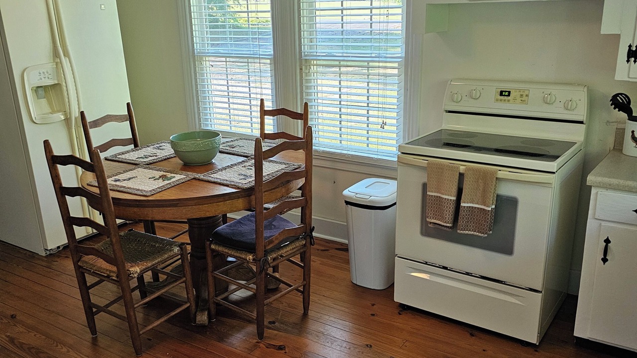 Photo of Kitchen in Lydia