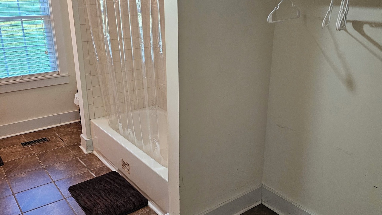 Photo of Bathroom in Lydia