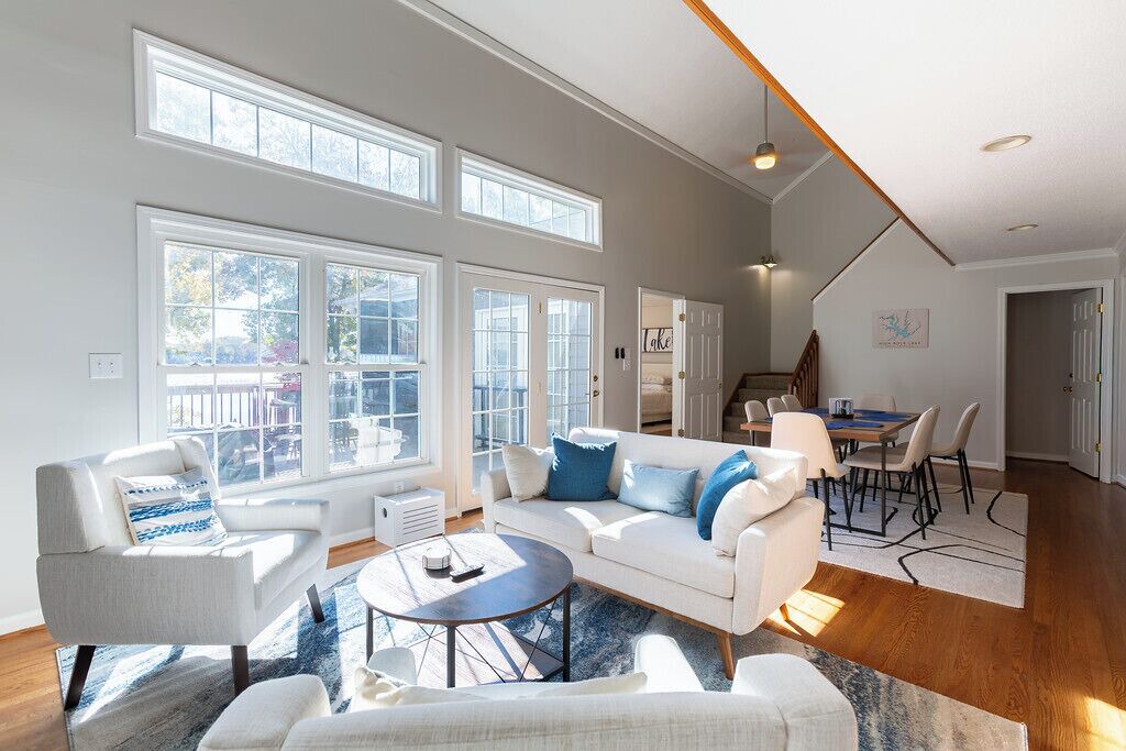 Photo of Livingroom in Southmont