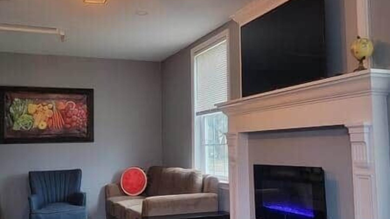 Photo of Livingroom in Royal Oak