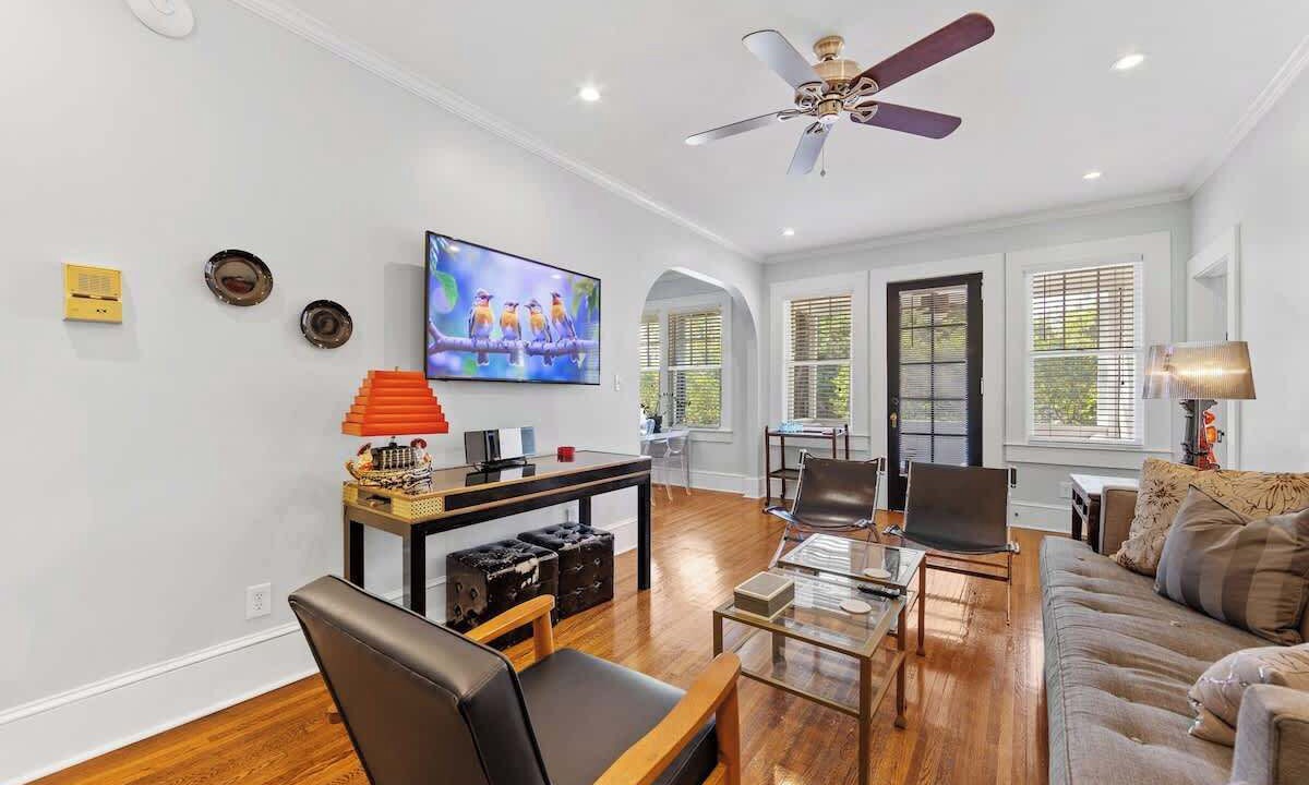 Photo of Livingroom in Cherry