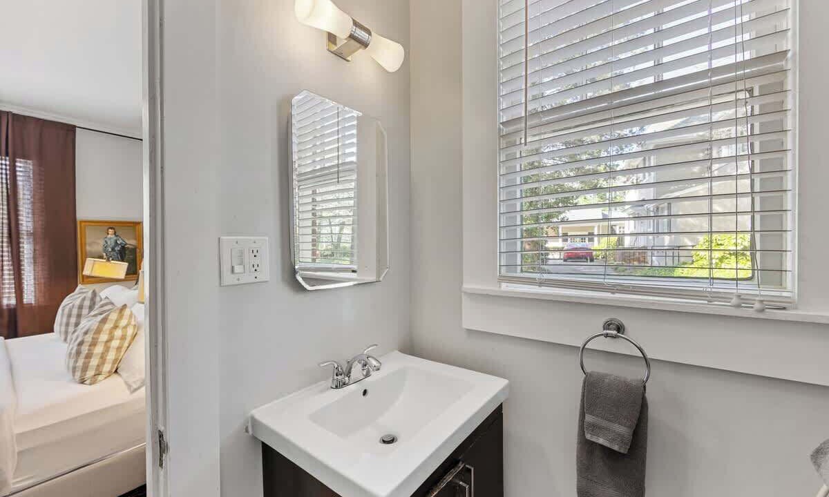 Photo of Bathroom in Cherry