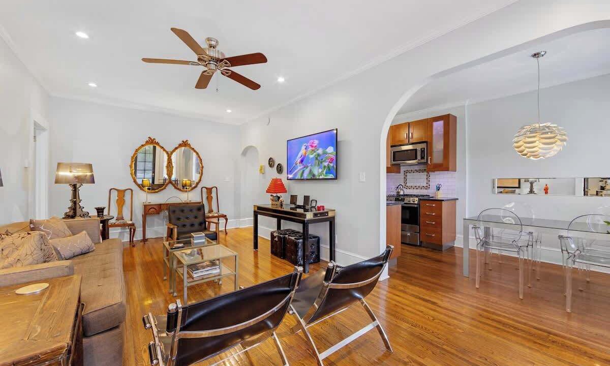 Photo of Livingroom in Cherry