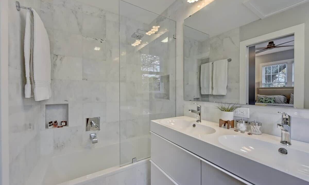 Photo of Bathroom in Cherry